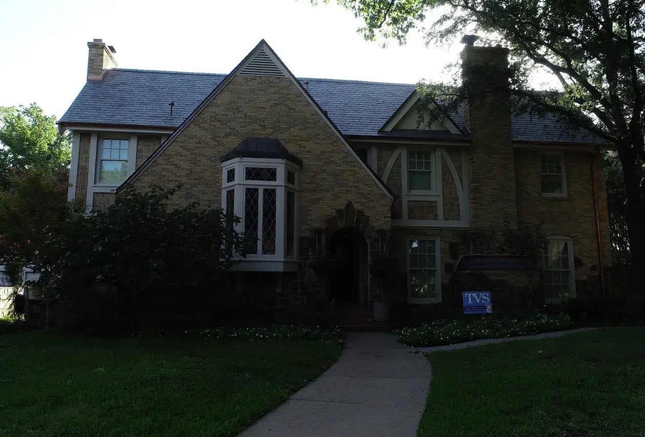 04 Luxury Roof Portfolio